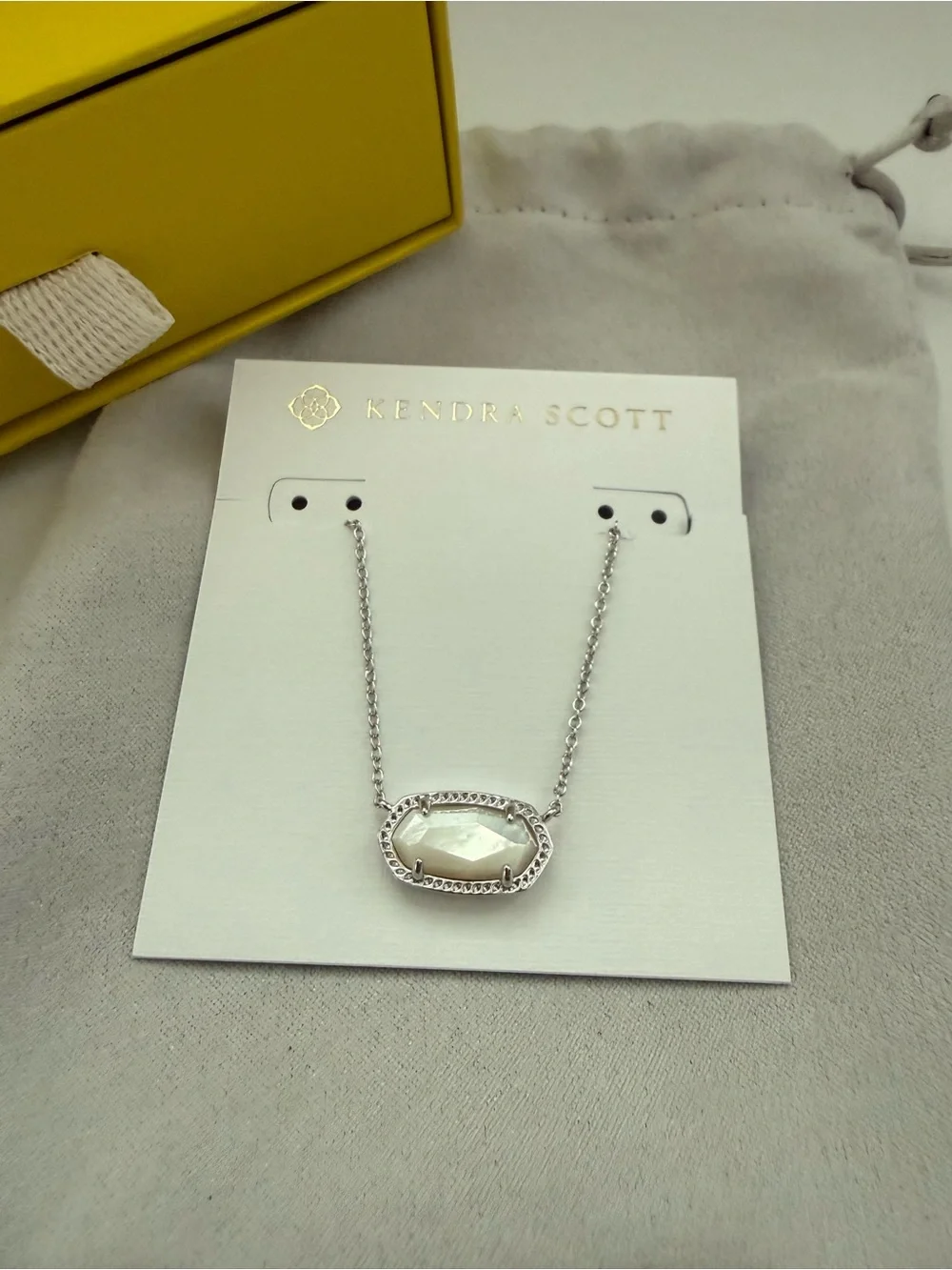 NWT Kendra Scott Elisa Silver Pendant Necklace in Ivory Mother-of-Pearl